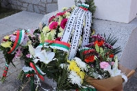 Банско почете в аванс с венци и цветя независимостта на България