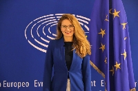 Цветелина Пенкова: С резолюцията си Европейският парламент сне доверие към управляващите