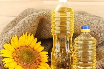 Олиото стигна 3 лв. за литър в магазините, причината - ниски добиви на слънчоглед