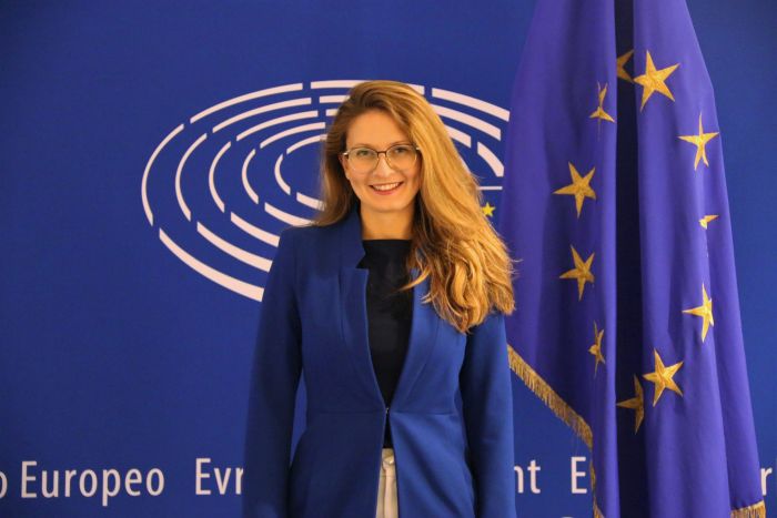 Цветелина Пенкова