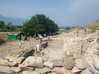 Две древни сгради за театрално изкуство откриха край храма на Ванга