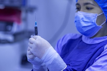 Ваксинирането срещу Covid-19 у нас започва на 27 декември в София, Пловдив и Бургас