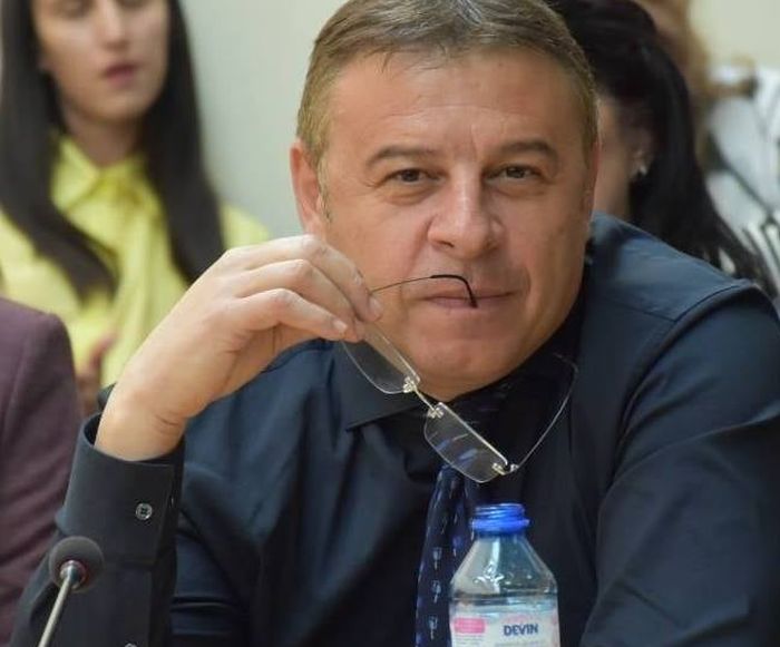 Атанас Камбитов разкриткува кмет и общински съветници: Безотговорно е да се тегли кредит от 5 млн. лв.