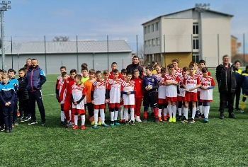 Купи и медали за бъдещи футболни звезди на турнир в Петрич