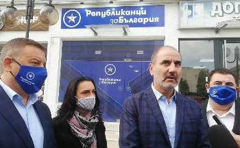 Цветан Цветанов: В кое не се провали министър Росен Желязков?