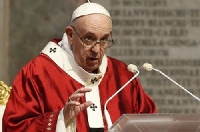 Папа Франциск намали заплатите на кардиналите