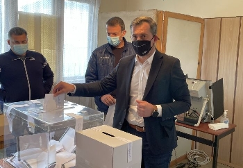 Стоян Стоев: Гласувах за устойчиво развитие на страната