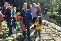 БСП-Благоевград и руската общност отбелязаха Деня на победата с венци и цветя на Братската могила