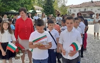 Деца изнесоха страхотен концерт за 24-ти май в Микрево
