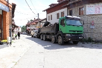 Започна ремонтът на улица  Пирин” в Банско, слагат асфалт и нов водопровод