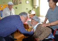 Кметът на Гоце Делчев връчи почетния знак на града за ЧРД на 105-г. ветеран от войната