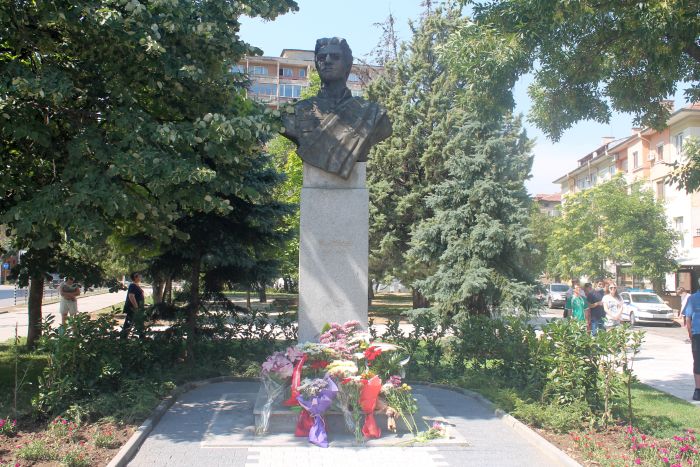 Снимки: Илинден Прес