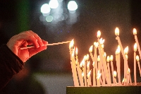 Крадци откраднаха кутия с 400 лв. дарения от параклис в Еленово Крадци откраднаха кутия с 400 лв. дарения от параклис в Еленово