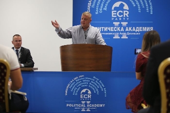 Каракачанов от Сандански: Хуните в парламента не могат да намерят общ език. Трябва да действаме, защото държавността ще бъде доразбита