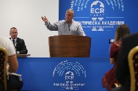 Каракачанов от Сандански: Хуните в парламента не могат да намерят общ език. Трябва да действаме, защото държавността ще бъде доразбита Каракачанов от Сандански: Хуните в парламента не могат да намерят общ език. Трябва да действаме, защото държавността ще бъде доразбита