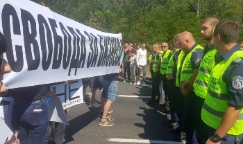 Ресторантьори и други браншове с протест  Свобода за бизнеса” срещу новите рестрикции
