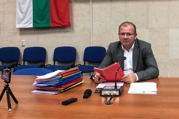 Р. Тасков за минералната вода в басейна: Кметът Илко Стоянов показа как се решават проблеми!