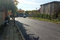 Продължава асфалтирането на улици в град Кресна