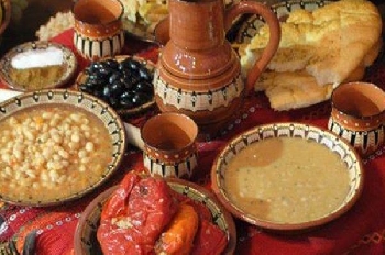 Кухня на приятелството тръгва на колела из Банско, радва банскалии с вкусни изкушения