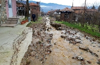 Пороите отнесоха улици в четири села на Подгорието