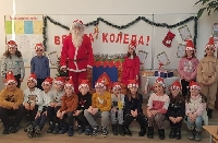 Дядо Коледа пристигна с рейс при учениците в Симитли