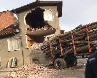 В Белица обявиха дарителска кампания за възстановяване на разрушената къща В Белица обявиха дарителска кампания за възстановяване на разрушената къща