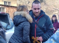 Млад мъж улови за 4-ти път богоявленския кръст в Белица