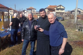 Винената партия празнува Трифон Зарезан в камерен състав заради ковид, но с много еликсир и песни