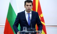 Политологът Слави Василев: Кирил Петков има намерение да премахне ветото на РС Македония