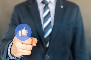 Марк Зукърбърг заплашва да спре Facebook и Instagram в Европа
