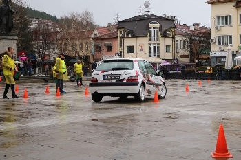 Днес дамско рали На високи токчета вдига адреналина в Благоевград