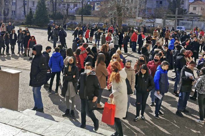 Рекорд! Почти 600 ученици се състезаваха по английски език в Гоце Делчев