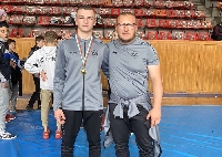 Самуилово се гордее с 14-г. шампион по борба Валентин Илиев