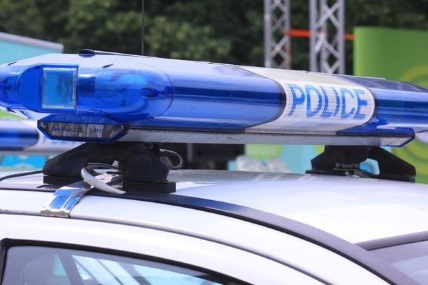 Арестуваха 69-годишен, хвърлил в двора на къща в Долно Лешко бутилки със запалителна течност