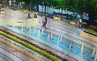 Камерите ги уловиха: Непълнолетни момчета изсипали веро във фонтаните Камерите ги уловиха: Непълнолетни момчета изсипали веро във фонтаните