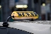 ОбС не вдигна цените на такситата, но тихата война за клиенти между фирмите продължава