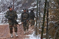 Индия и Пакистан се сбиха заради Кашмир. Обвиняват се взаимно кой е започнал пръв