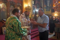 Десетки миряни се поклониха пред мощите на свети Лука в Разлог
