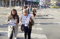 Протест на десетки медици от МБАЛ-Благоевград затвори кръговото край полицията