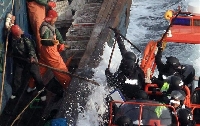 Руски граничари са превзели севрнокорейски риболовен кораб. Има ранени и убити