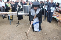 Направиха копка на храм в Изгрев, кметът не сдържа сълзите си (СНИМКИ) Направиха копка на храм в Изгрев, кметът не сдържа сълзите си (СНИМКИ)