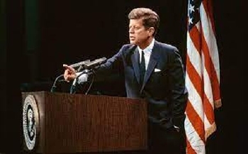 Джон Кенеди: Колкото повече глупости правя, толкова по-популярен ставам