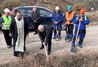 Почна се! Направиха първа копка на ремонта на пътя от Кресна до Влахи