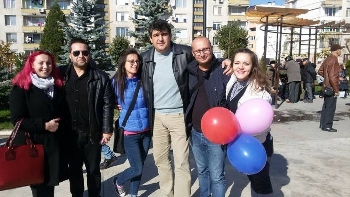 Социалистите в Благоевград се поздравиха с  Хоро на победата”