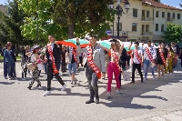 Празнично шествие и награди за 77 отличници в Разлог за 24 май