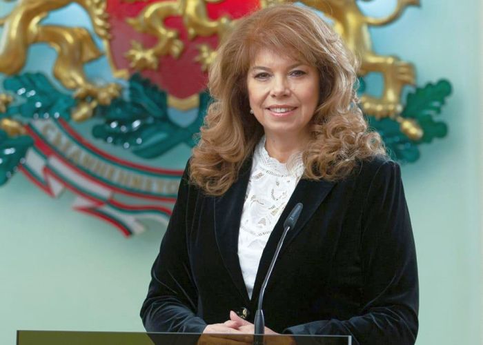 Илияна Йотова, снимка: Фейсбук