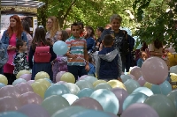 Община Благоевград зарадва децата с приключения, балони и сладолед