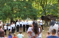 Дино паркът край Благоевград - един месец приключения и игри за хиляди деца