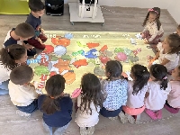 Интерактивен под в две детски градини на Сандански развива творческите способности на хлапетата