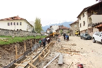 Ремонти на улици и подмяна на опасни дървета с нови в град Банско